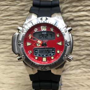 Relógio Citizen Aqualand Funcional - Prata, Preto e Vermelho - Pulseira de Borracha - À PROVA D'ÁGUA